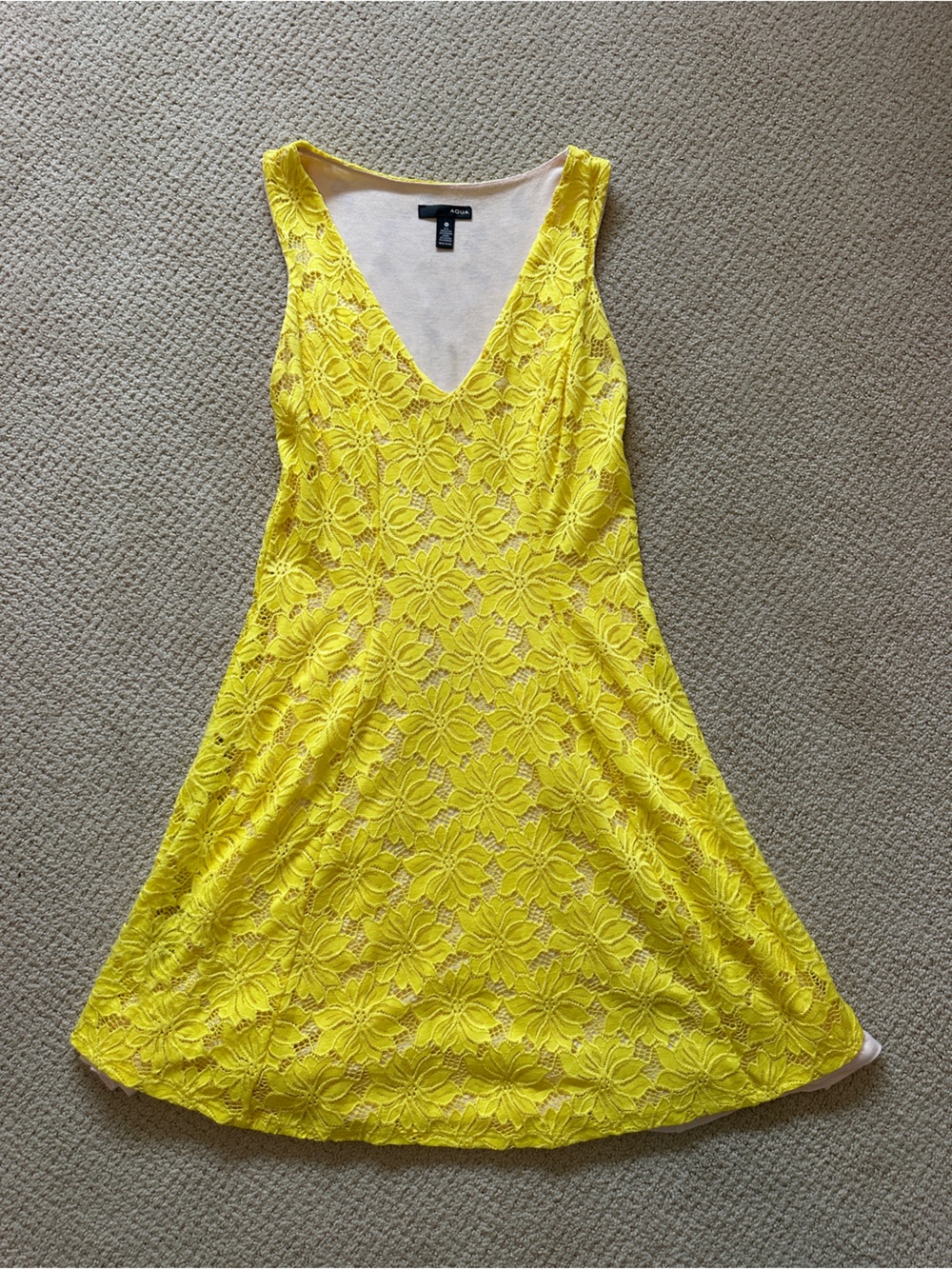 Aqua Bright Yellow Lace V-Neck Dress Size M